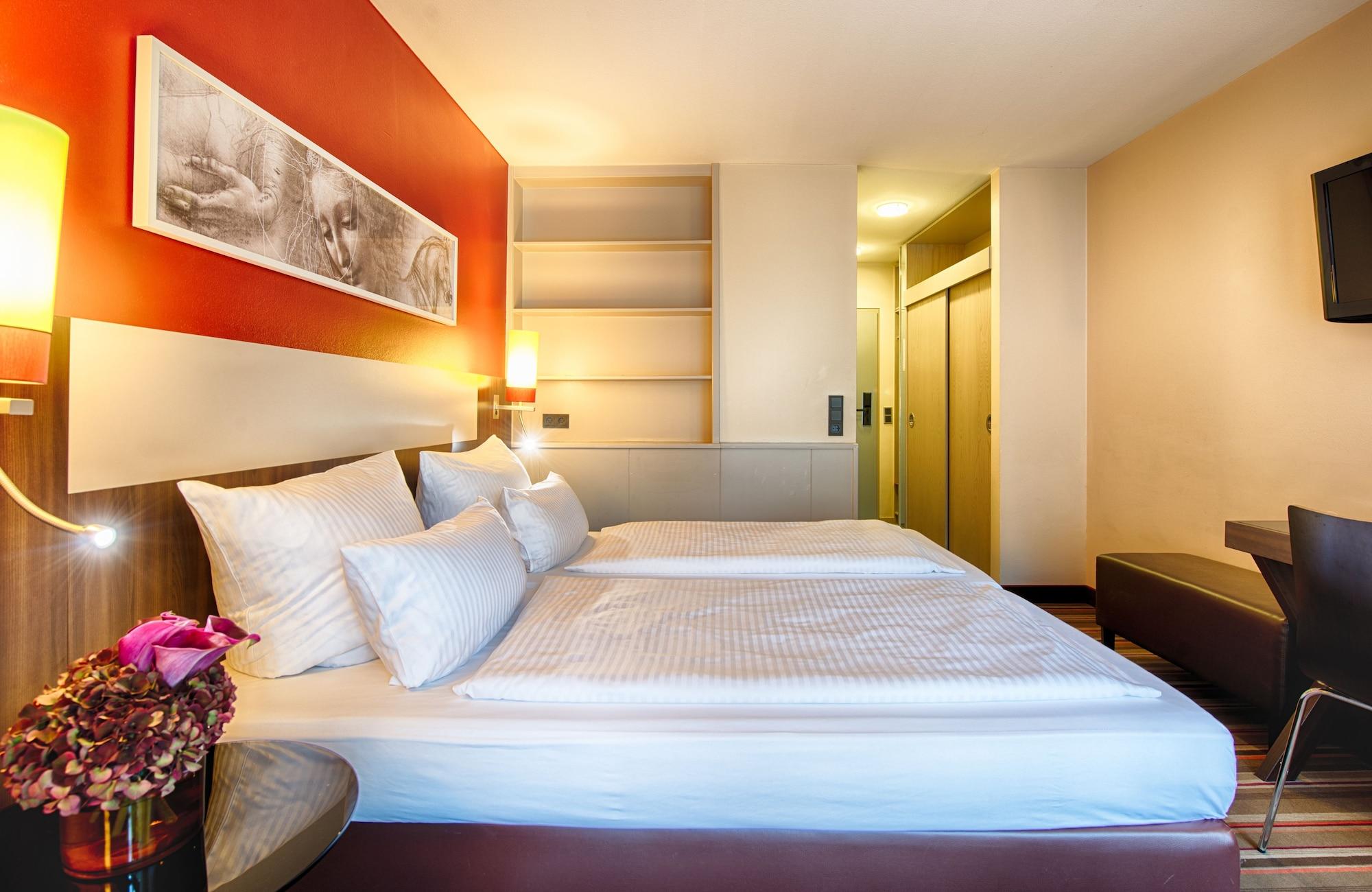Leonardo West Hotel 4*
